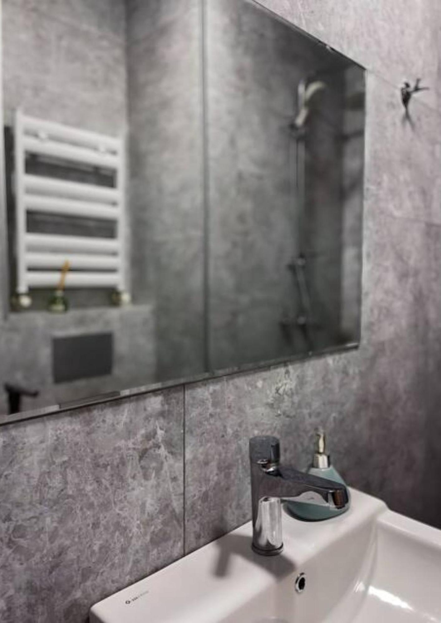 Old Charm Apartment Batumi